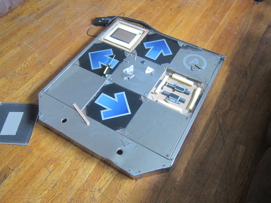 an BlueShark pad with internal parts revealed